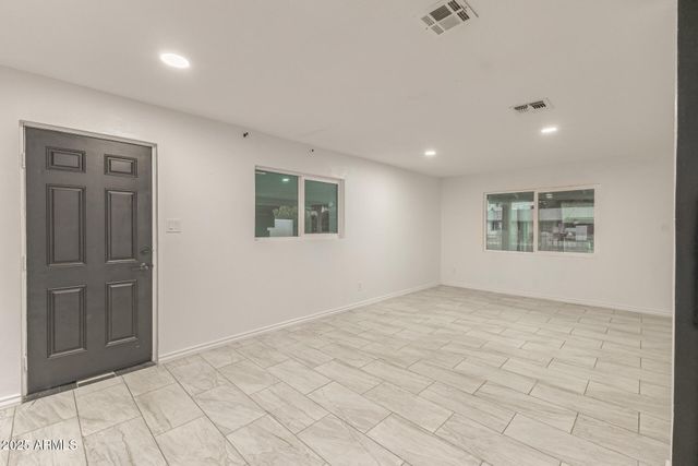 6025 S 13TH Street, Phoenix, AZ 85042