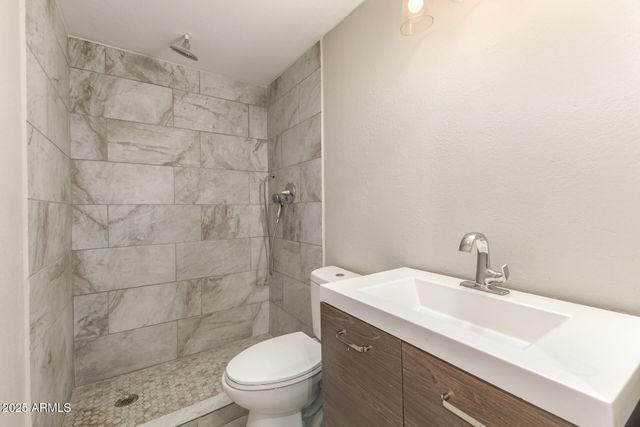 6025 S 13TH Street, Phoenix, AZ 85042