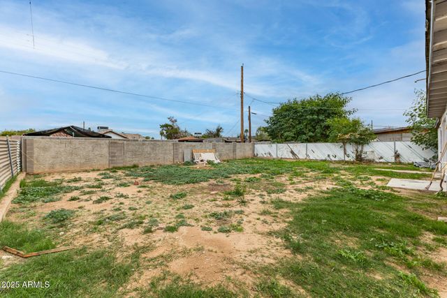 6025 S 13TH Street, Phoenix, AZ 85042