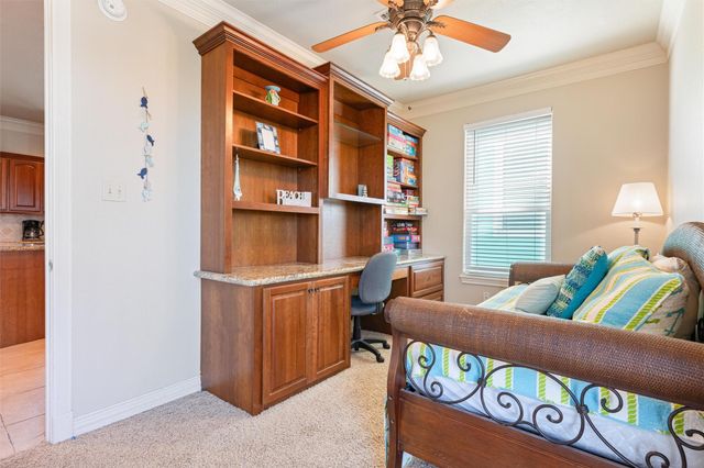 110 Ocean View Drive, Port Bolivar, TX 77650