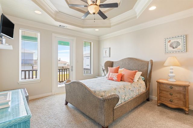 110 Ocean View Drive, Port Bolivar, TX 77650