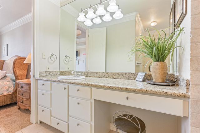 110 Ocean View Drive, Port Bolivar, TX 77650