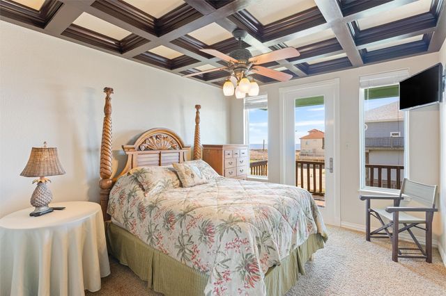 110 Ocean View Drive, Port Bolivar, TX 77650