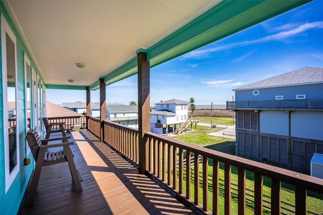 110 Ocean View Drive, Port Bolivar, TX 77650