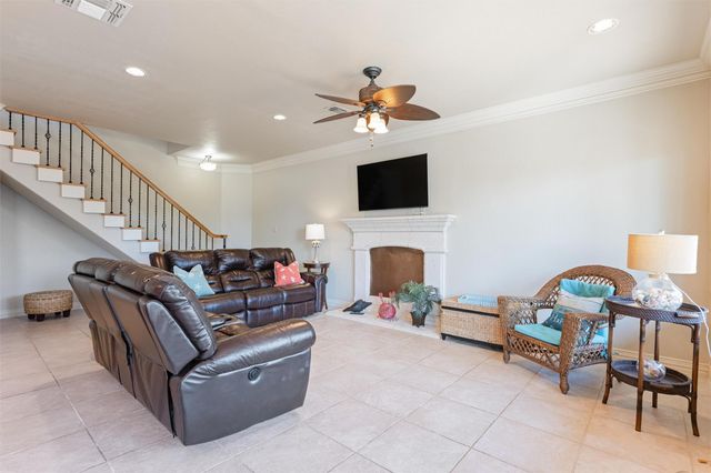 110 Ocean View Drive, Port Bolivar, TX 77650