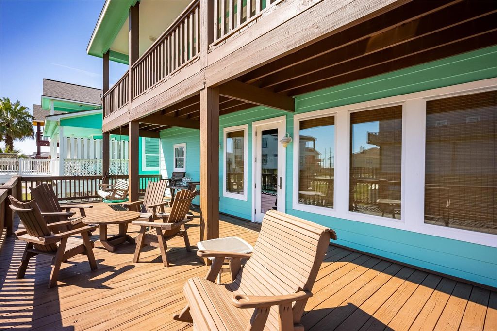 110 Ocean View Drive, Port Bolivar, TX 77650