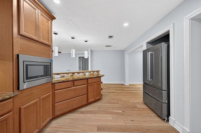 1609 Cheshire Lane, Houston, TX 77018