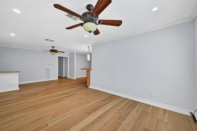 1609 Cheshire Lane, Houston, TX 77018