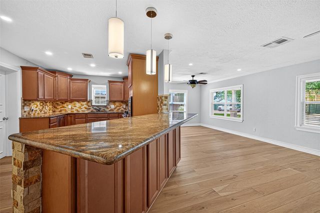 1609 Cheshire Lane, Houston, TX 77018
