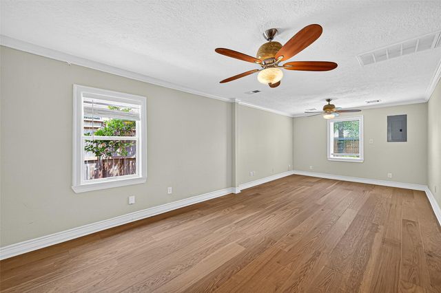 1609 Cheshire Lane, Houston, TX 77018
