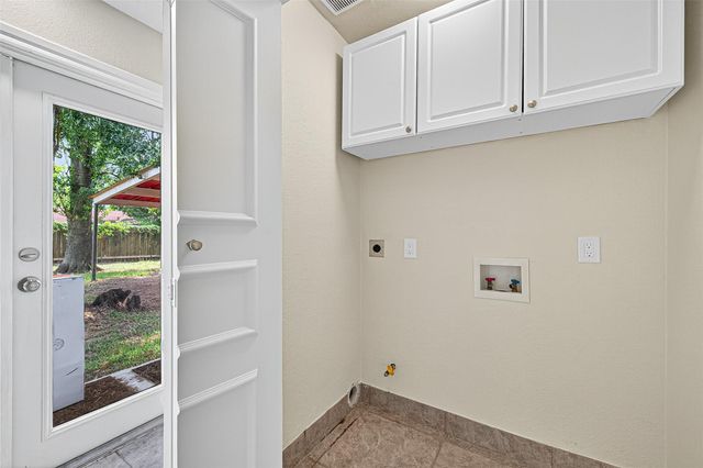 1609 Cheshire Lane, Houston, TX 77018
