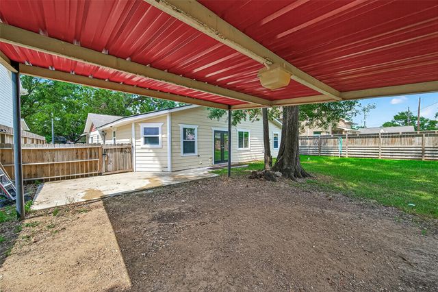1609 Cheshire Lane, Houston, TX 77018