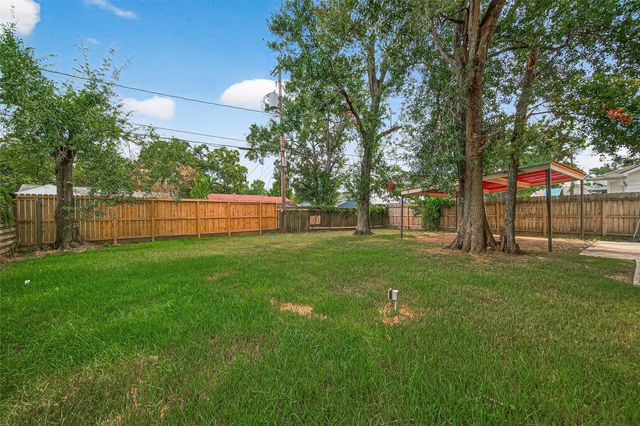 1609 Cheshire Lane, Houston, TX 77018