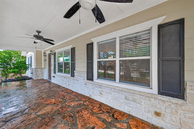 1609 Cheshire Lane, Houston, TX 77018