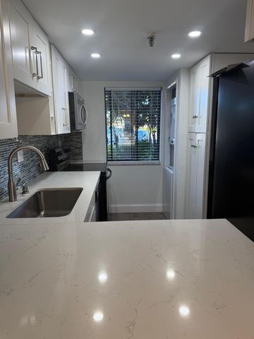 2786 Tennis Club Drive 102, West Palm Beach, FL 33417