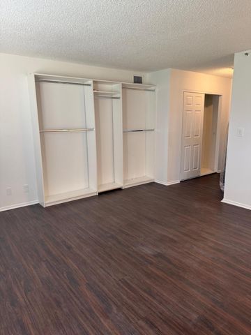 2786 Tennis Club Drive 102, West Palm Beach, FL 33417