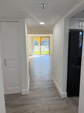 2786 Tennis Club Drive 102, West Palm Beach, FL 33417