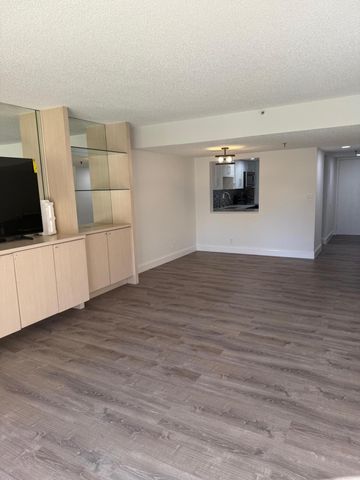 2786 Tennis Club Drive 102, West Palm Beach, FL 33417