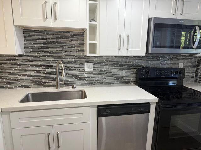 2786 Tennis Club Drive 102, West Palm Beach, FL 33417