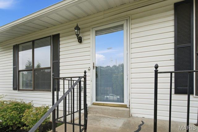10607 Saint Michaels Terrace Court, St Ann, MO 63074