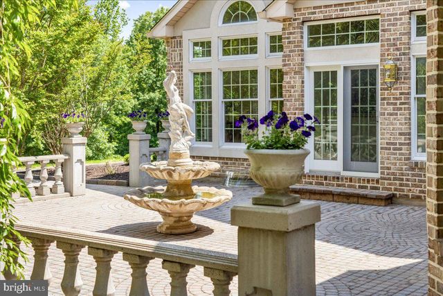 2630 EAGLE LN, Hellertown, PA 18055