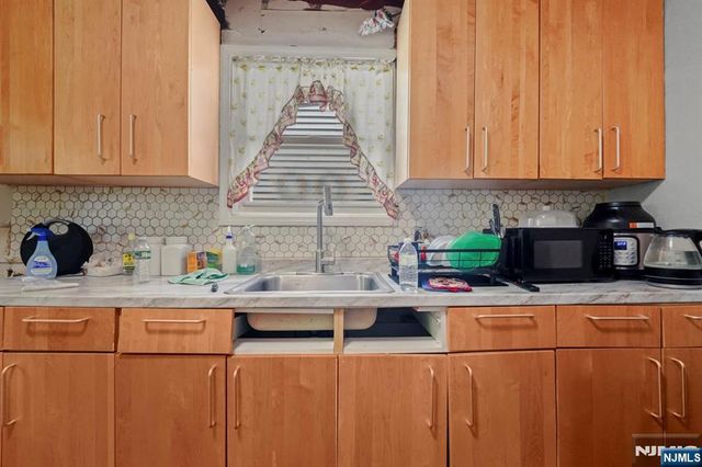 253 Burnett Street, East Orange, NJ 07018