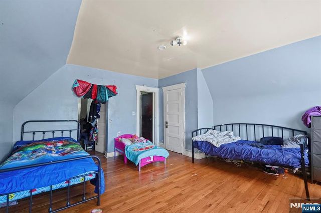 253 Burnett Street, East Orange, NJ 07018