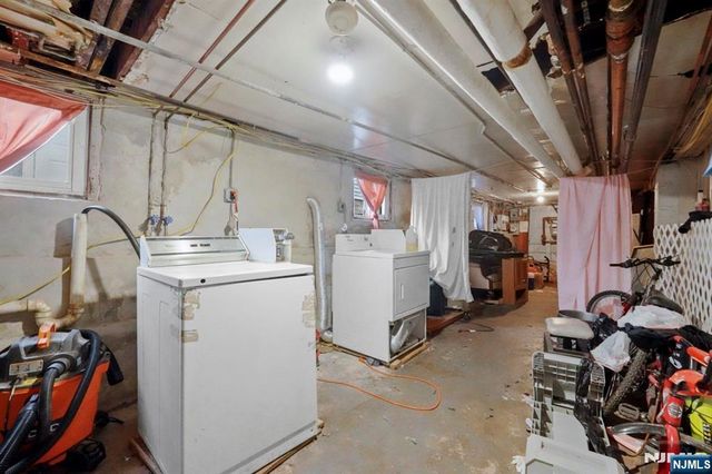 253 Burnett Street, East Orange, NJ 07018