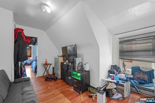 253 Burnett Street, East Orange, NJ 07018
