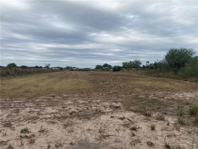 905 E Davis Road, Edinburg, TX 78542
