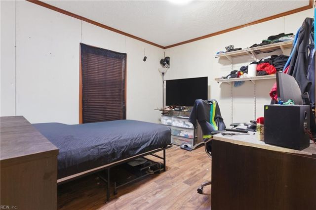 33241 Boothe RD, Ivor, VA 23866