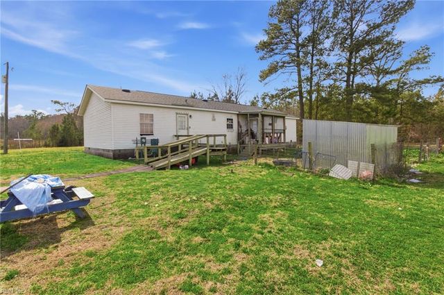 33241 Boothe RD, Ivor, VA 23866