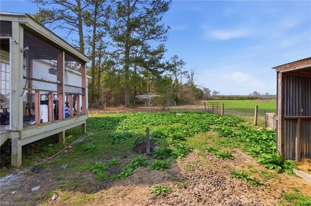 33241 Boothe RD, Ivor, VA 23866