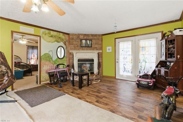 33241 Boothe RD, Ivor, VA 23866