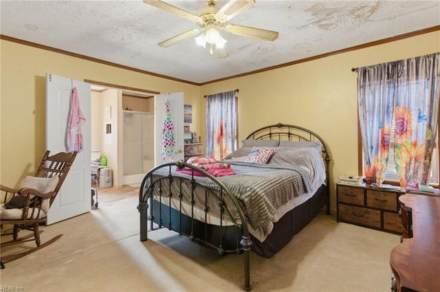 33241 Boothe RD, Ivor, VA 23866