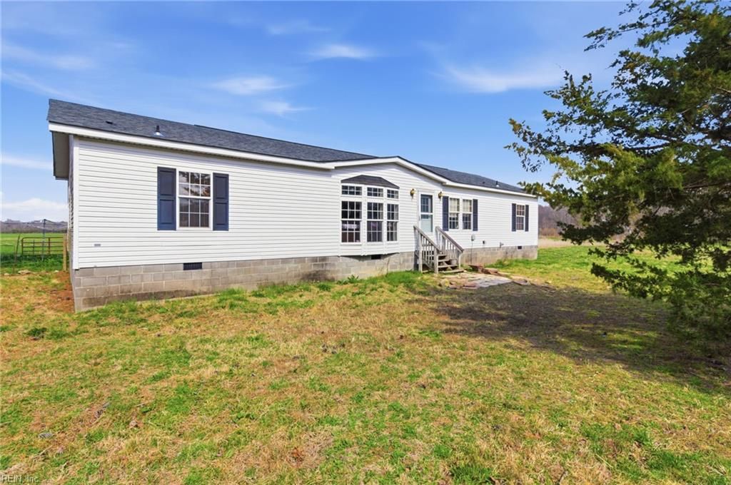 33241 Boothe RD, Ivor, VA 23866