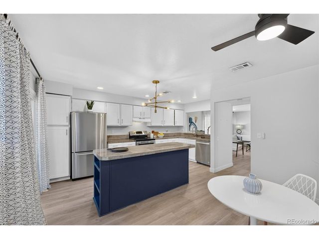 1306 S Carson Way, Aurora, CO 80012