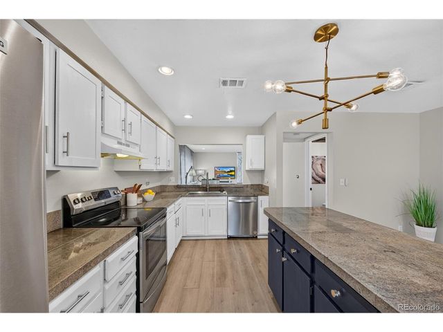 1306 S Carson Way, Aurora, CO 80012