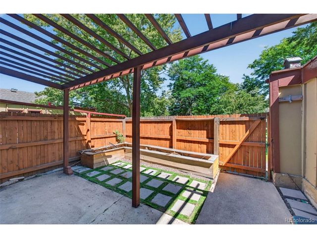 1306 S Carson Way, Aurora, CO 80012