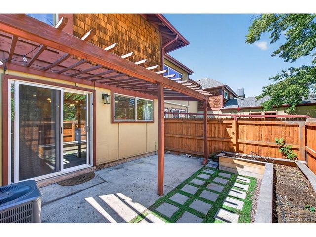 1306 S Carson Way, Aurora, CO 80012