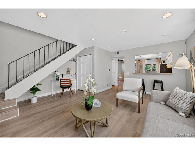 1306 S Carson Way, Aurora, CO 80012