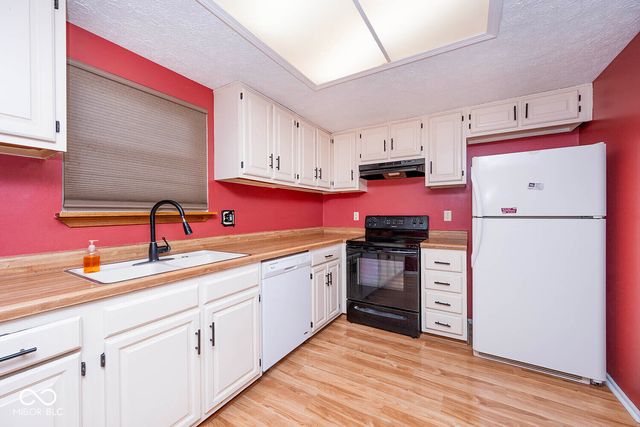 8012 Valley Farms Court, Indianapolis, IN 46214