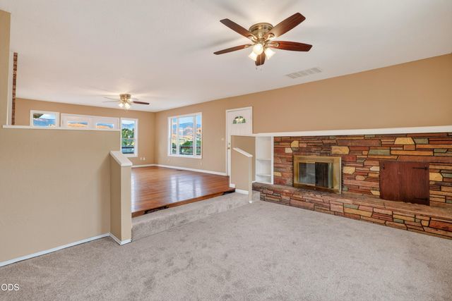 202 Pleasant View Road, Talent, OR 97540