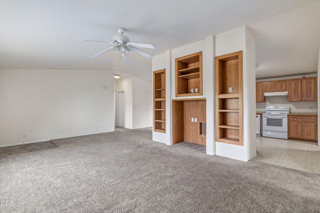 202 Pleasant View Road, Talent, OR 97540