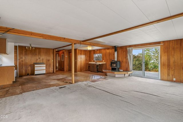202 Pleasant View Road, Talent, OR 97540