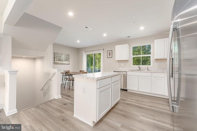 235 HAMILTON LN, Coatesville, PA 19320