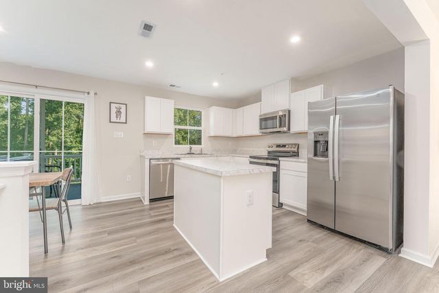 235 HAMILTON LN, Coatesville, PA 19320