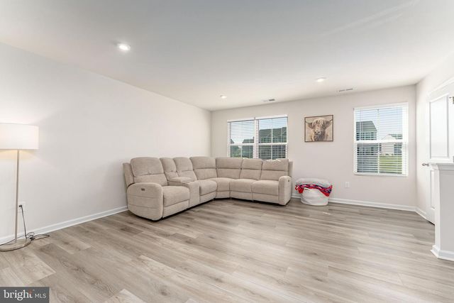 235 HAMILTON LN, Coatesville, PA 19320