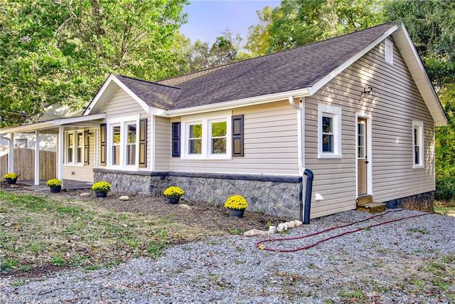 434 E Salisbury Street, Denton, NC 27239