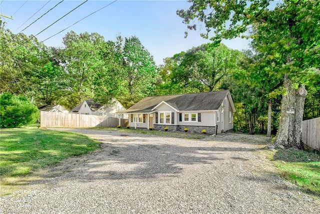 434 E Salisbury Street, Denton, NC 27239